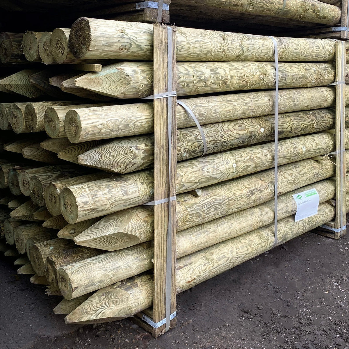 100-125MM NATURAL PEELED UC4 KILN DRIED REDWOOD PRO POST – PLG Country ...